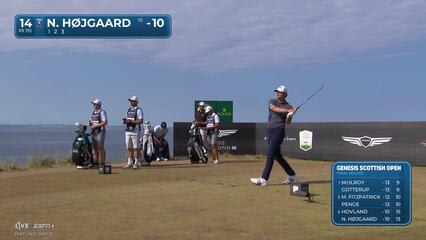 Nicolai Højgaard sinks a 45-foot birdie putt on No. 14 at Genesis Scottish Open