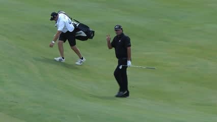 Steven Bowditch's 52-foot birdie hole out at BMW Championship