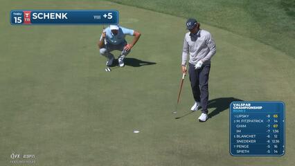 Adam Schenk holes out 26-foot birdie putt on No. 15 at Valspar