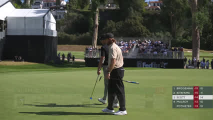 Adam Scott sinks 22-foot birdie putt on No. 14 at The Genesis