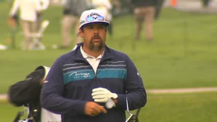 Andres Gonzales pitches close for birdie at Northern Trust