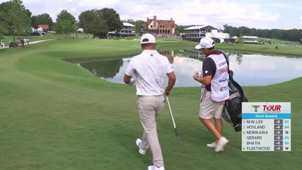 Xander Schauffele taps in for birdie on No. 18 at TOUR Championship