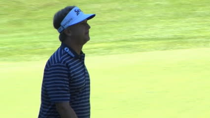 David Toms approach sets-up birdie at Travelers
