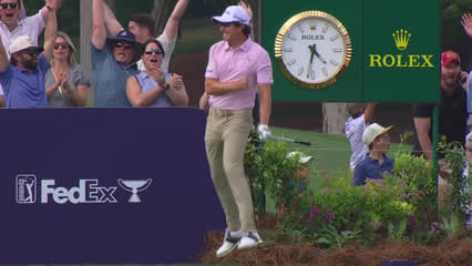 Nico Echavarria bounces in 139-yard ace in 'The Green Mile,' goes crazy at Truist