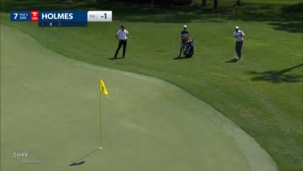 J.B. Holmes chips in for birdie at Honda