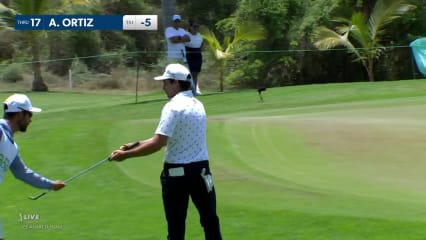 Alvaro Ortiz makes unbelievable chip-in birdie at Mexico Open