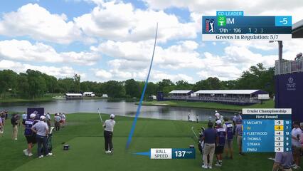 Sungjae Im sinks a 37-foot birdie putt on No. 17 at Truist Championship