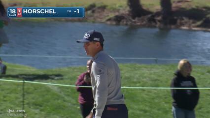 Billy Horschel pours in 21-foot birdie putt on No. 18 at Valspar
