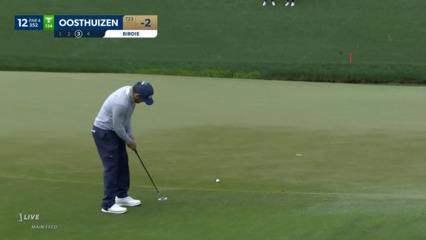 Louis Oosthuizen holes birdie putt from off the green at THE PLAYERS