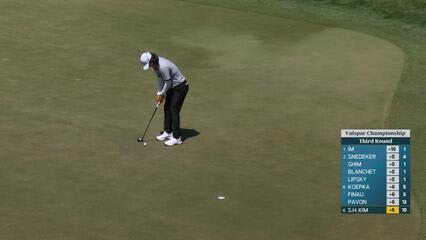 S.H. Kim sinks 10-foot birdie putt on No. 11 at Valspar
