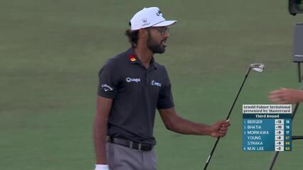 Akshay Bhatia sinks 2-foot birdie putt on No. 16 at Arnold Palmer