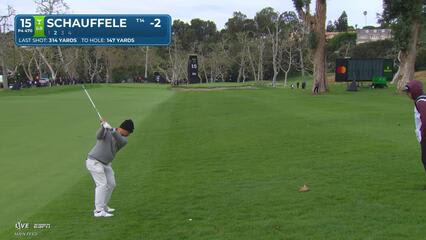 Xander Schauffele hits 144-yard approach to 10 feet, sets up birdie on No. 15 at The Genesis