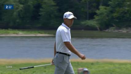 Charles Howell III rolls in birdie at John Deere