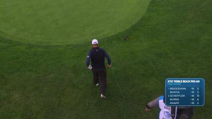 Tom Hoge chips in from 73 feet for birdie on No. 9 at AT&T Pebble Beach