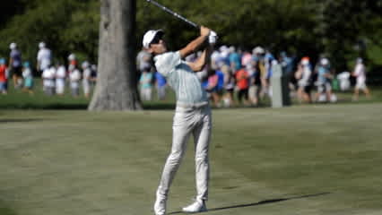 Joaquin Niemann dials in wedge and birdies at FedEx St. Jude Champ
