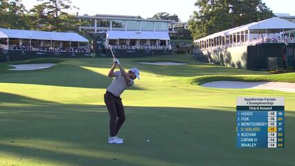 Danny Walker sinks 26-foot birdie putt on No. 18 at Sanderson Farms