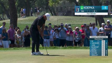 Brooks Koepka sinks 5-foot birdie putt on No. 5 at Valspar