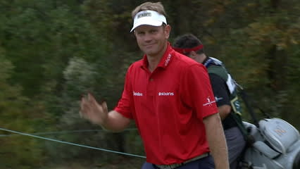 Billy Hurley's perfect chip for birdie at Sanderson Farms