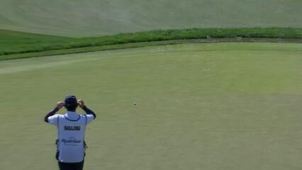Brooks Koepka sinks 5-foot putt for birdie on No. 15 at ONEflight Myrtle