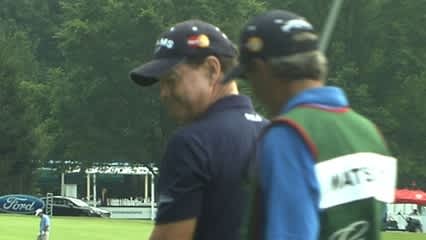 Watson pars No. 12 in Round 2 of The Greenbrier Classic