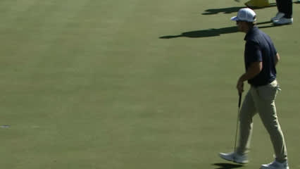Hunter Mahan sinks 13-footer for birdie at Waste Management