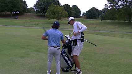 Davis Chatfield throws dart with iron to set up birdie at Simmons Bank Open