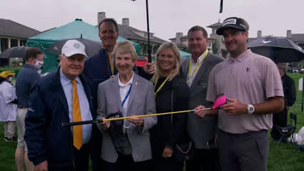 Bubba Watson surprises Jack and Barbara Nicklaus with yellow driver at the Memorial