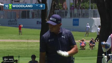Gary Woodland's 169-yard approach sets up birdie on No. 10 at Charles Schwab