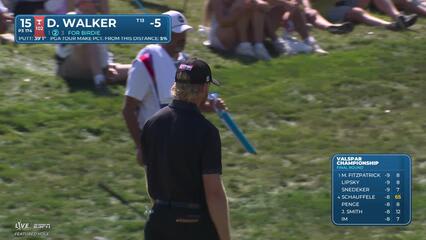 Danny Walker pours in 39-foot birdie putt on No. 15 at Valspar