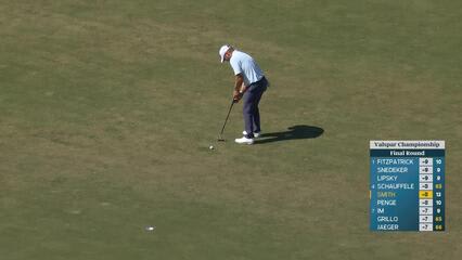 Jordan L Smith sinks 13-foot birdie putt on No. 14 at Valspar