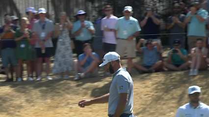Dustin Johnson bends in birdie putt from off the green at WGC-Dell Match Play