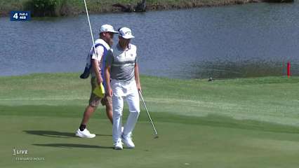 Talor Gooch drains 27-foot birdie putt from off the green at Zurich Classic