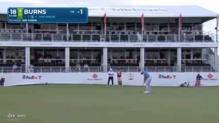 Sam Burns drains 34-foot birdie putt on No. 18 at Texas Children’s