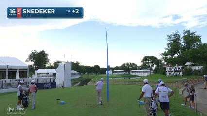 Brandt Snedeker slam-dunks ace at No. 16 at Charles Schwab