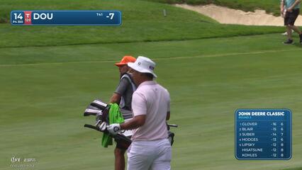 Zecheng Dou sinks 6-foot putt for birdie on No. 14 at John Deere