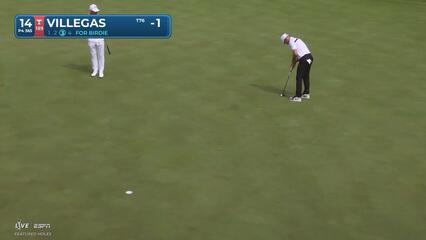 Camilo Villegas sinks 21-foot birdie putt on No. 14 at John Deere