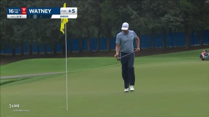 Nick Watney sinks a 31-foot birdie putt at Wyndham