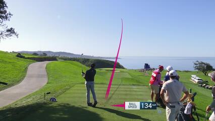 Sahith Theegala pours in 16-foot birdie putt on No. 3 at Farmers