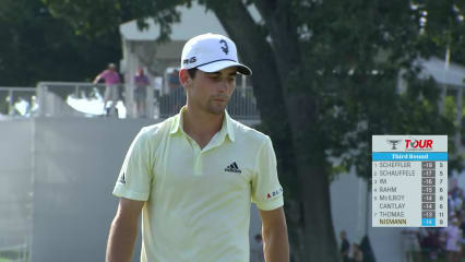 Joaquin Niemann makes 14-foot putt for birdie at TOUR Championship