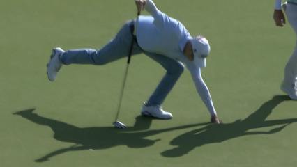 Steve Flesch's birdie putt falls in from the side of the cup at Mitsubishi