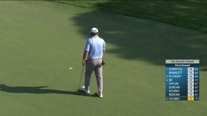 J.B. Holmes sinks 15-foot birdie putt at Honda