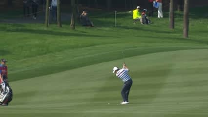Tim Clark’s approach to 3 feet leads to birdie at HSBC