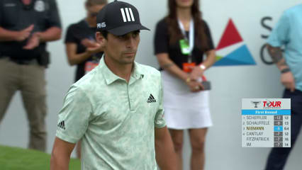 Joaquin Niemann closes with an 18-footer for eagle at TOUR Championship