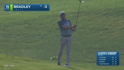 Keegan Bradley sinks 7-foot birdie putt on No. 15 at the Memorial