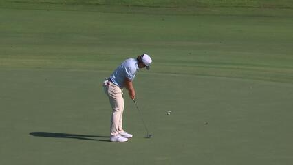 Michael La Sasso sinks 13-foot birdie putt on No. 17 at Sanderson Farms