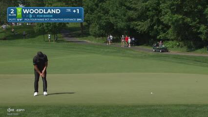 Gary Woodland sinks 13-foot putt for birdie on No. 2 at the Memorial