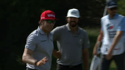 Ricky Barnes sinks 32-foot birdie putt at Valero