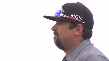 Andres Gonzales makes a 13-footer at Valero