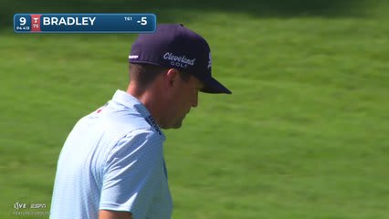 Keegan Bradley sinks 21-foot birdie putt on No. 9 at Wyndham