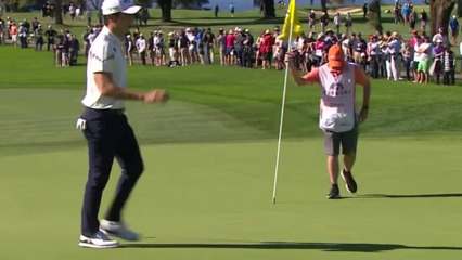 Sangmoon Bae sinks 12-footer for birdie at Farmers